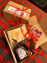 Carica l&#39;immagine nel visualizzatore di Gallery, Ecofattorie Tiny Box ~ E pure ‘sto Natale… Te sei beccato er Pecorino!!!
